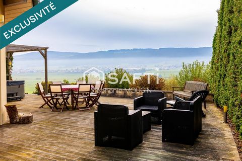 Morteau – Maison familiale d’exception avec vue panoramique sur le Val