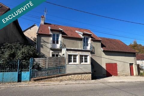 Maison de ville F5 avec dépendances et terrain