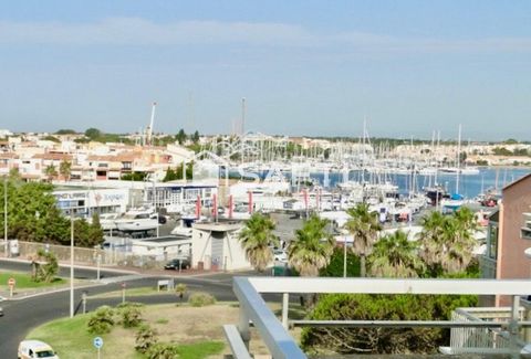 Appartement T3 avec terrasse, vue port