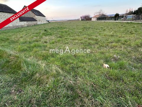 Terrain constructible à Bonneuil Matours