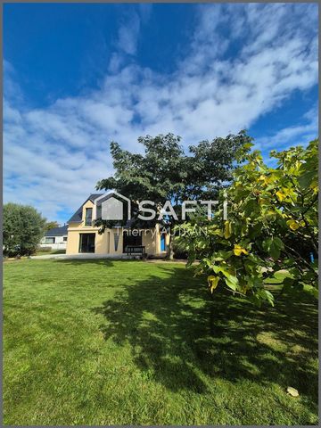 Maison avec jardin clôturé en plein centre bourg.