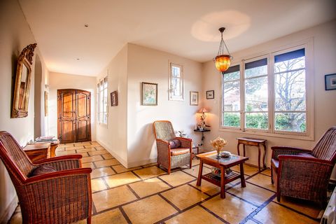 Propriété Viticole du XIXe Siècle Pleine de Charme