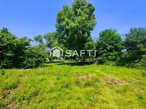 TERRAIN DE 1134 m² DONT 900 m² CONSTRUCTIBLES