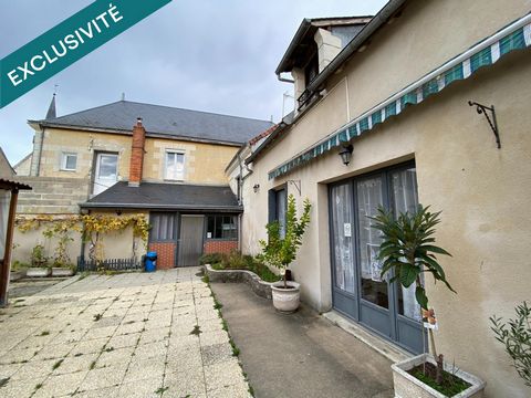 Maison de ville avec cour et dépendance