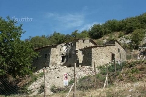 Rustic building in need of total restoration, dating back to the late 1700/early 1800, situated near San Godenzo, and 800 metre from local grocery shop. The property needs a total restoration as part of the roof has collapsed but original materials c...
