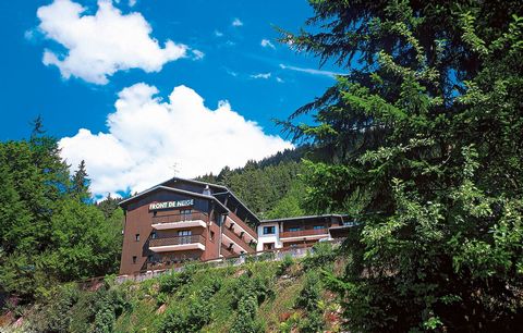The residence is situated in the upper parts of the resort, les Carroz d’Arâches in the Haute Savoie region of the French Alps, 800 m above the centre of the village. Attractions of the residence: - Residence located 100 m away from the gondola, the ...