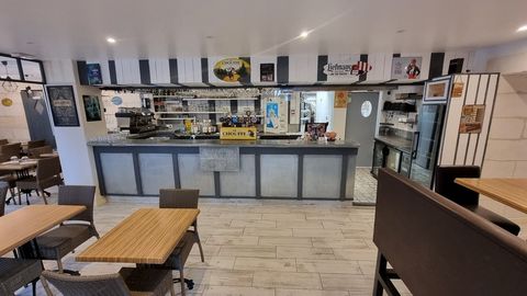 Dpt Charente Maritime (17), à vendre MARENNES Restaurant