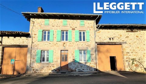 A18564FM87 - Very attractive stone hamlet house, with barns on either side and courtyard leading to land (2375m²)at the rear. Garage with bread oven opposite with pretty garden (418m²). Fabulous views from both sides of the house. 4 bedrooms and 2 sh...