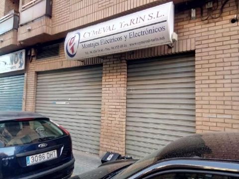 Attention entrepreneurs and businessmen We have the perfect commercial premises for your business in Quart de Poblet. With a large space of 312 square meters, this premises offers a great opportunity to establish your company in a privileged location...
