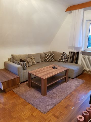 You can expect a 3 room apartment with approx. 60 m², which is kept very clean. The apartment is bright and friendly, and each room has a window. There is a daylight bathroom with a tub and a fully equipped kitchen. The 2 bedrooms have a double bed a...