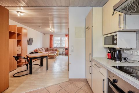 Beautiful, modern furnished non-smoker apartment, separate entrance, laminate flooring, additional costs as flat rate incl. heating costs, electricity, Water, Warmwasser, radio fees/Internet etc., plus garage Equipment Bath/shower/WC, fitted kitchen,...