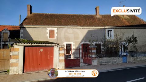 It is in exclusivity that I offer you this house in the town of Varennes-Sur-Fouzon. The building dates back to the 1900s. The interior of 80 m2 is formed by a kitchen area, a living room, a lounge area, a sleeping area with 2 bedrooms, a shower room...