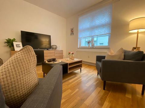 In the beautiful Engelsdorf in Leipzig we rent this furnished, on 70 m2 large, 3-room apartment. Space for up to 5 people. - 2 bedrooms - living room with sofa bed - bathroom with shower and bathtub - Kitchen ( microwave, stove, oven, dishwasher..) -...