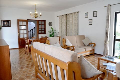 Located in Vilamoura in Quarteira, this spacious Portuguese-style holiday home has 4 bedrooms for 8 people. Ideal for families, guests can relax in the swimming pool, enjoy a barbecue and access free WiFi here. In the immediate vicinity of Vilamoura,...