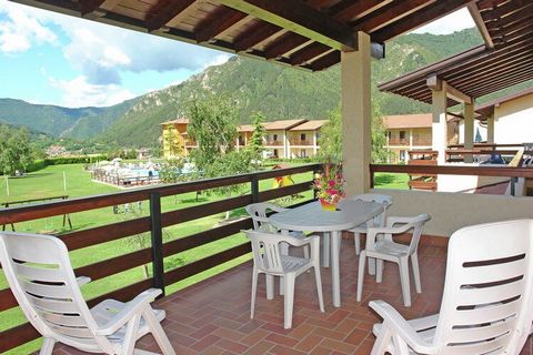 With 2 bedrooms, this is a holiday home in Tremosine, in the Italian Lake region, close to Lake Garda. It offers a private terrace to enjoy the day hours while admiring the views over the mountainous surrounding. You can stay here in comfort with a f...