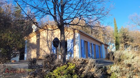 Alpes de haute Provence (04) - For sale in Mison, very beautiful single storey villa, 76m² on land of 2548m². It consists of a living room, living-dining room with fireplace, an open kitchen, a large veranda overlooking the living room, 2 bedrooms, o...