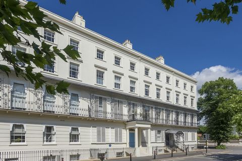 An exceptionally rare opportunity to acquire a stunning and spacious, high-specification two-bedroom apartment forming part of the beautiful and unique Grade II Listed Jephson Mansions also known as the Royal Terrace on Newbold Terrace which overlook...