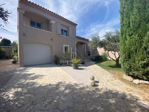 Alpilles Sud: Nestled not far from the village center of Maussane les Alpilles and its central square, come and discover this charming modern house of about 93 m2 and 40 m2 of garage completely renovated in 2022. Everything has been redone: the insul...