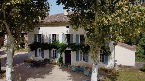 This grand 5 bed/2 bathroom Maison de Maitre with almost 7 ha of land is to be found in a little hamlet not far from Gaillac. With its back turned away from the hamlet, the property has wonderful views across the countryside. The land and outbuilding...