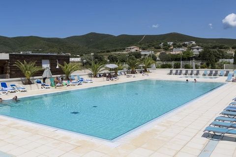 The holiday park consists of about a hundred well-equipped holiday homes for 4 to 8 people. The terraced houses are spread in groups throughout the park. The holiday home for 4 persons. (FR-20226-12) has a sofa bed in the living room for two people a...