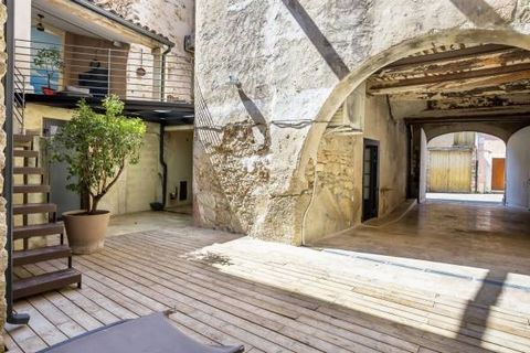 In the village, quiet, stone house entirely renovated with taste in quality materials offering a beautiful living area of approximately 267 m² with an interior courtyard, a terrace and multiple outbuildings. On the ground floor, a large entrance hall...
