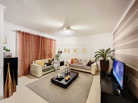 Located in the heart of Machico, this charming 2 + 1 bedroom house offers a unique opportunity for those looking for a cosy and spacious residence with urban conveniences on the doorstep. Situated within walking distance of all essential services, su...