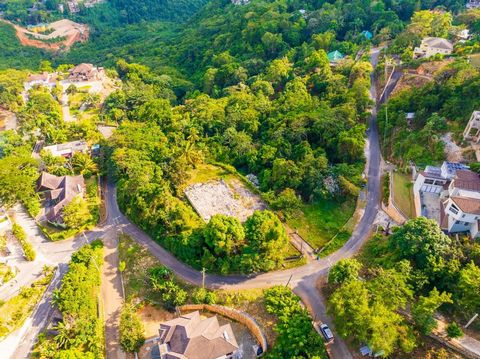 Developers special up in cool and quiet Stony Hill. One and a half acres of land with panoramic views of the surrounding hills and down to the city below. Perfect opportunity for a developer to combine with MLS 75114 to create a truly spectacular com...