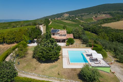 Prestigious property made up of a farmhouse perfectly rebuilt in 1997, dated with anti-seismic measures with original materials of 250 sqm on two floors and an annex of 12 sqm, garage of over 100 sqm, 1 hectare fenced land with olive grove with 80 pl...