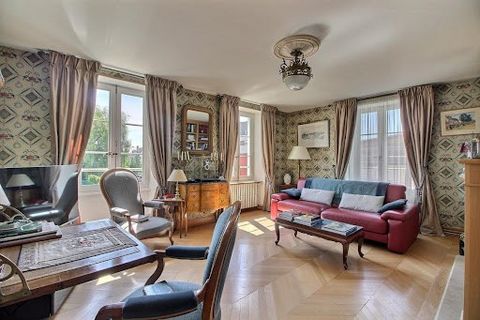 Doubs - 25400 AUDINCOURT - Maison 10 pièces - 6 chambres - 320 m² - 449 000 Euros - EN EXCLUSIVITE, Nicolas JENNY vous propose en plein centre de cette charmante ville de 14 000 habitants, cette maison bourgeoise d'une superficie habitable de 320 m²,...