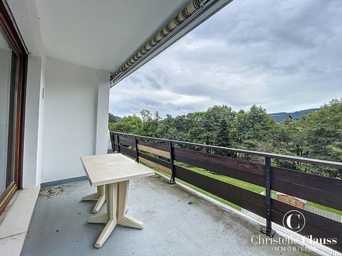 Come and discover this 42 m2 apartment on the first floor with elevator of a condominium from 1982, located in a quiet area in the municipality of Hohwald. The entrance opens onto the very bright living room giving access to the 17 m2 terrace with a ...