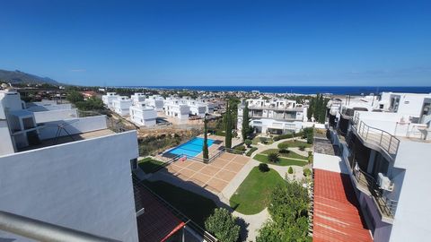 Die Wohnung verfügt über einen direkten Blick auf das Meer. Die Wohnung ist ungefähr 1-5 km vom nächstgelegenen Strand entfernt. In ca. 10 km Entfernung befindet sich der nächstgelegene Golfplatz. Das Stadtzentrum ist ca. 8 km von der Wohnung entfern...