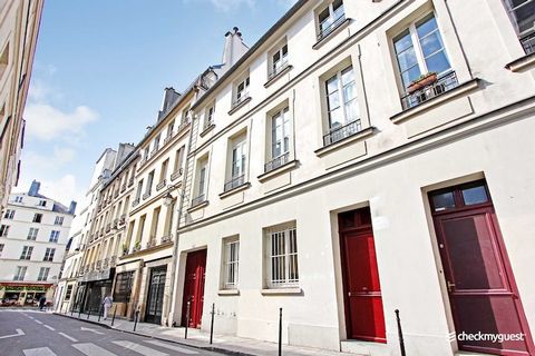 Checkmyguest offers you an authentic 75 m² two-bedroom apartment, ideally located in the historic Marais district, in the 3rd arrondissement of Paris. This space is perfectly equipped for memorable stays. Nearby, discover the famous Louvre Museum and...