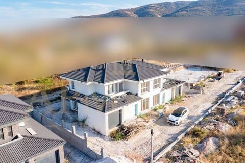 OFFER-8173 We offer you NEW BUILD houses in a GATED COMPLEX at the foot of the Rhodope Mountains offering panoramic views of Plovdiv and the Balkan Mountains. Each house has a total built-up area of 190 sq.m. and a yard of 220 sq.m., having a spaciou...