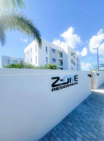 Beschrijving De Z-One Residences is een 3 verdiepingen tellende condo-ontwikkeling vlak bij de Grace Bay-strip in Grace Bay. Dit condominium ligt op korte loopafstand van het strand van Grace Bay, restaurants, winkels, fitnesscentra en meer. De nieuw...