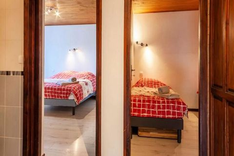 Appartement op niveau -1 van een residentie op slechts 450 meter van de Super-Morzine-kabelbaan, de ijsbaan, het zwembad en het Dérêches-park. Gratis pendelbus stopt op 50 meter afstand. Het profiteert van een adembenemend uitzicht op Morzine en de b...