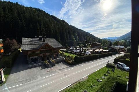 La Résidence LE SHERPA est située à deux pas de la patinoire et des pistes de ski de fond, et à moins de 10 minutes à pied du centre village et des commerces. Cet appartement de vacances, en rez de chaussée surélevé, comprend un séjour avec un canapé...