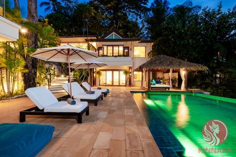 Aluna Villa biedt een toppunt van luxe aan de oceaan op de prachtige locatie van Kata Beach, Phuket. Dit prachtige toevluchtsoord beschikt over: - Accommodatie: 4 slaapkamers ontworpen om comfortabel plaats te bieden aan maximaal 8 gasten. - Schilder...