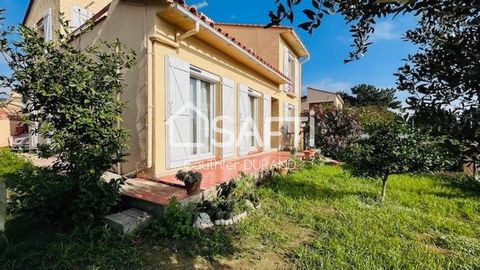 Située dans la charmante ville de Le Soler (66270), cette maison de 136 m² offre un cadre de vie idéal. Proche des transports en commun et des écoles, elle bénéficie d'un environnement pratique pour les familles. Dotée d'une terrasse, d'un garage et ...