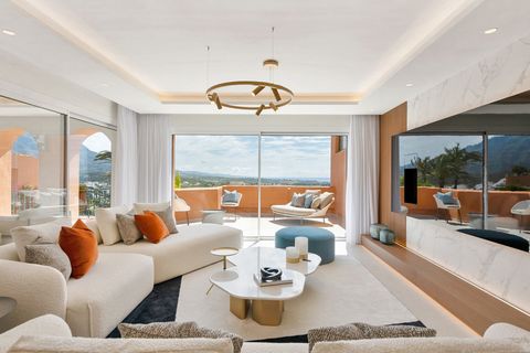 Located in Nueva Andalucía. Welcome to an exquisite masterpiece nestled within the prestigious enclave of Les Belvederes in Nueva Andalucia. Anticipate the unveiling of an opulent duplex penthouse that will undoubtedly set new standards in luxury liv...