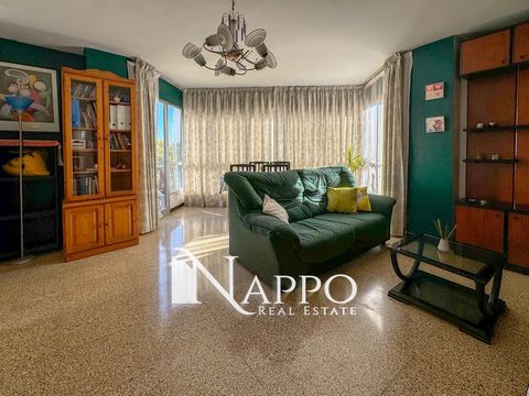 Nappo Real Estate gives you the GREAT opportunity to live in the city of Palma, with all the services you need as the property is located in one of the cross streets between calle Manacor and Avenida Gabriel Alomar, with the well known Playa de Palma...