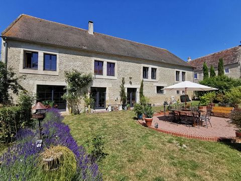 Guy MANI vous propose à 40 mns de Cabourg , à 20 mns de la gare de Caen , et à 5 mns de Saint Pierre en Auge Magnifique Propriété composée de 3 maisons entièrement rénovées avec soin et matériaux de qualité. Les 3 sont habitables de suite. Aucun trav...