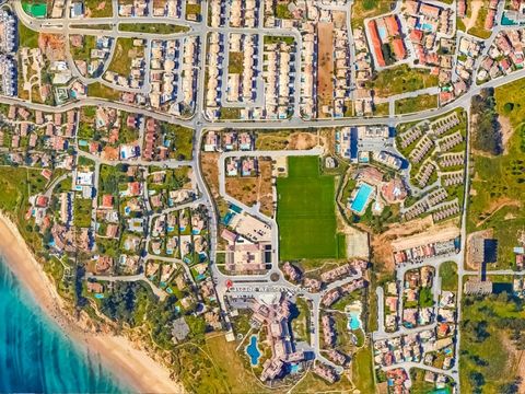 DH presents, This plot contained in one of the most renowned, and exclusive, luxury resorts in the Algarve presents a unique opportunity to build your dream home in a privileged location. Located a short distance from the magnificent Porto de Mós bea...