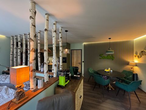 Service Apartment in einem neu gebautem Apartmenthaus mit 3 Boutique Apartments für bis zu 13 Personen. Dies ist die Wohnung im Erdgeschoss für 2 Personen.