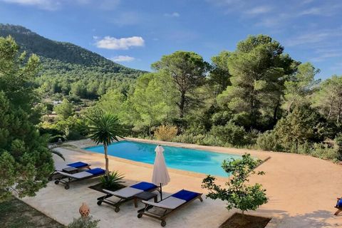 Nestled in a tranquil area just 2 km from Cala Vadella, Villa Saby offers a perfect blend of modern comfort and traditional charm, surrounded by nature and overlooking a beautiful valley. This 220 m² villa is spread across two floors and features thr...