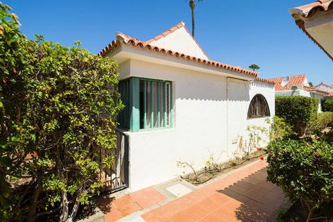 Entdecken Sie Ihre Oase im Süden von Gran Canaria! Unser exklusiver Bungalow, verwaltet von CanariasGetaway (eigene Website), verglast und sehr hell, erwartet Sie mit einer bezaubernden privaten Terrasse und einem erfrischenden Swimmingpool. Tauchen ...