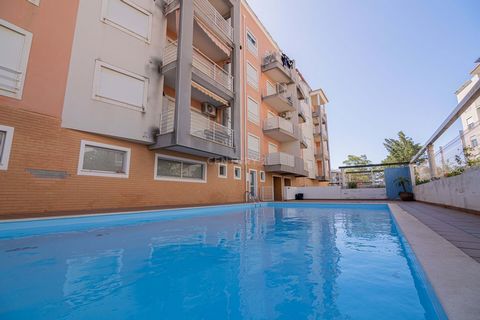 NE MANQUEZ PAS CETTE GRANDE OPPORTUNITÉ ! FANTASTIQUE GRAND APPARTEMENT MODERNE d'une chambre dans une communauté fermée avec parking privé, piscine, aire de jeux pour enfants et grand balcon à quelques pas de la plage ! Cet appartement 1 chambre est...