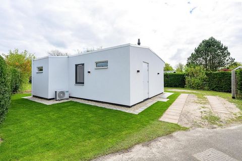 Eureka 36 is een prachtige compleet gerenoveerde vrijstaande bungalow. De bungalow is van vele gemakken voorzien, waaronder vloerverwarming door de gehele woning en airconditioning voor verkoeling of eventueel bijverwarming. De locatie is geweldig. D...