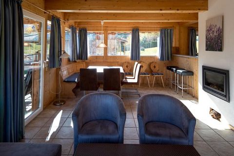 Welkom in ons uitnodigende chalet van 100 m², ontworpen om comfortabel plaats te bieden aan maximaal 8 gasten. Dit charmante toevluchtsoord beschikt over drie ruime slaapkamers en biedt een uitgebalanceerde mix van comfort en gemak. Het chalet beschi...