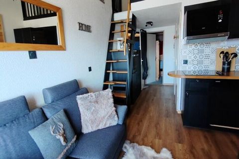 Cet appartement de 38 m² est un choix parfait pour les familles ou les petits groupes, offrant un agencement spacieux avec deux chambres. La première chambre dispose d'un lit double confortable, tandis que la deuxième chambre, située en mezzanine, di...