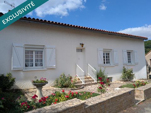 grande maison familiale belle distribution coeur de village proche poitiers